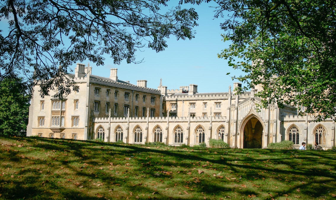 How to Maximise the Benefits of a UK Boarding School: The World’s Your Oyster | 英国寄宿学校的卓越优势：世界因你而精彩 PE-AC-R009